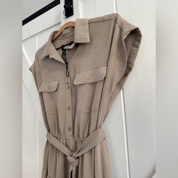 DKNY Tiered Button Down Belted Maxi Dress - Picture 4 of 6